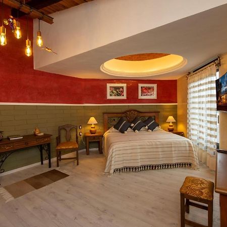Отель La Casona Colorada San Felipe Del Agua Oaxaca Экстерьер фото
